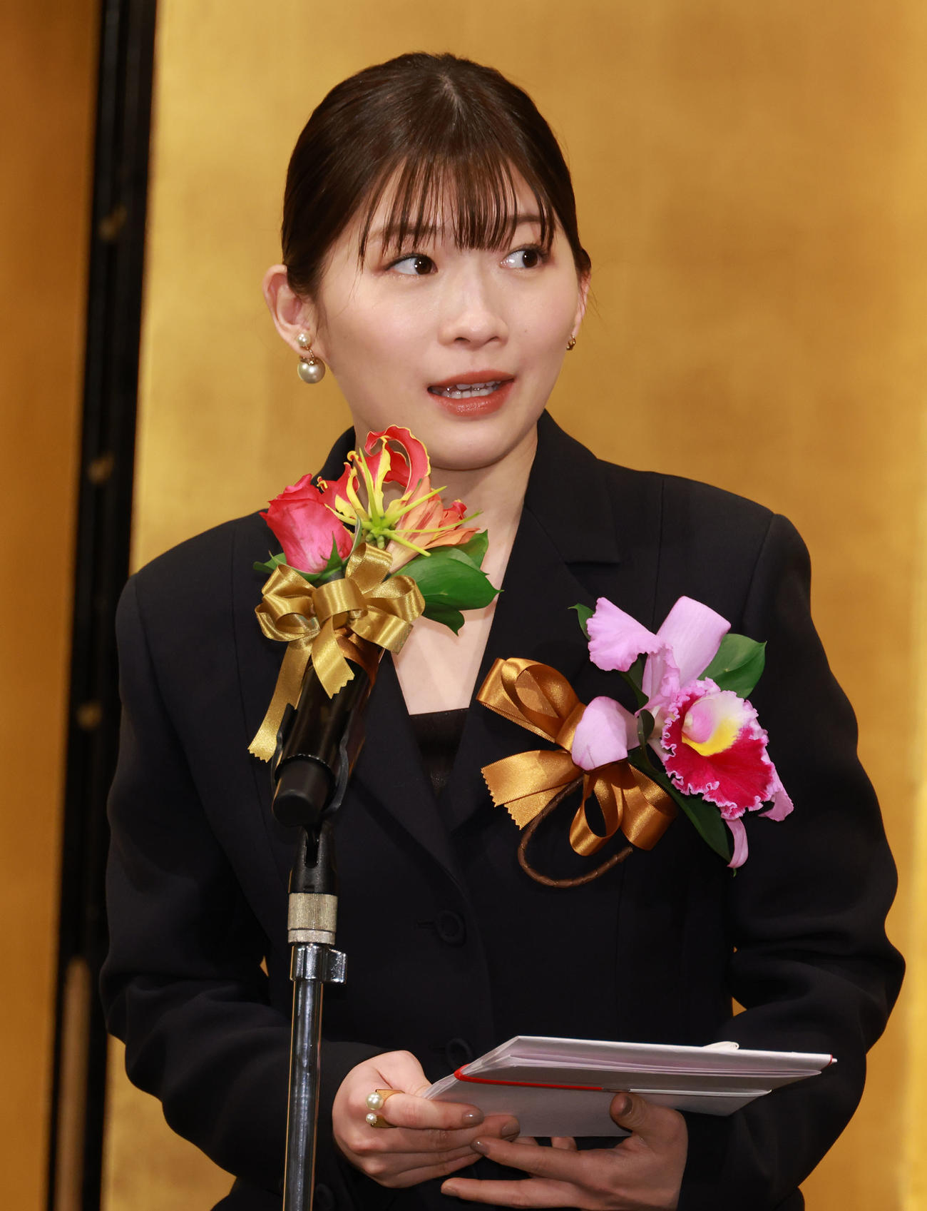 受賞の喜びを語る伊藤沙莉（撮影・中島郁夫）
