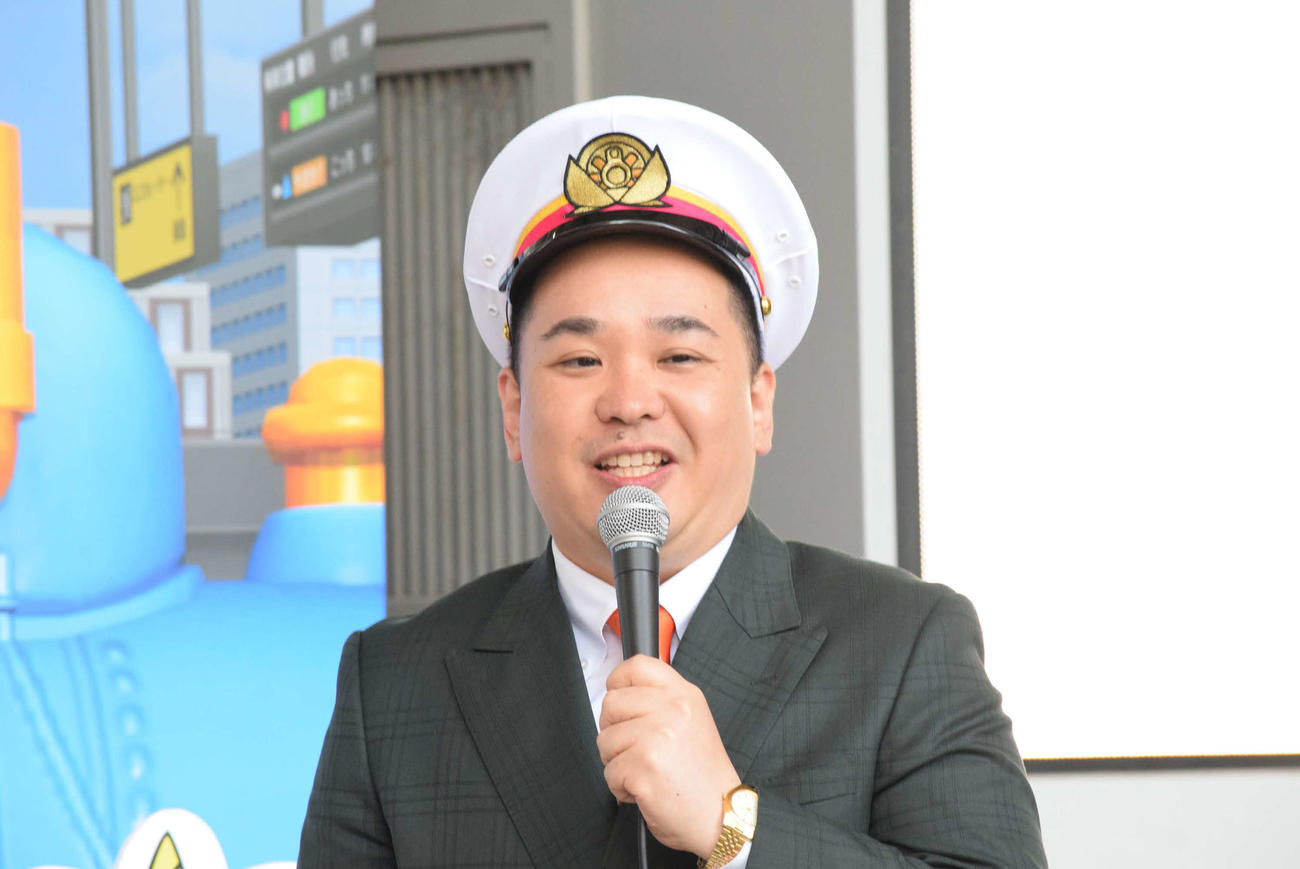 「地方創生SDGsフェス」PR大使に就任したミルクボーイ内海崇（撮影・阪口孝志）