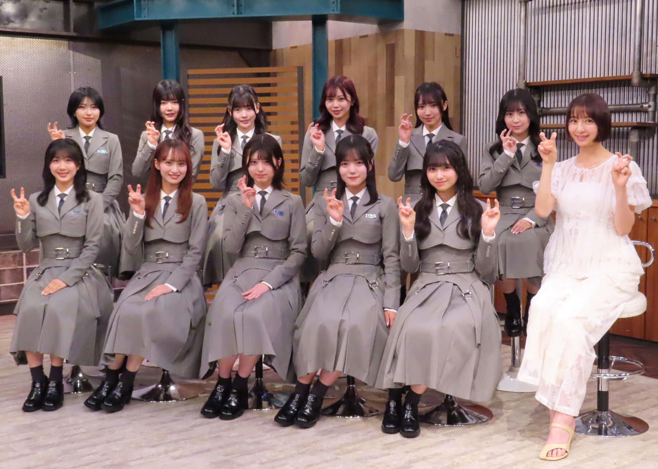 「WHITE SCORPIONのSCORPISM」収録取材会に出席したWHITE SCORPIONと篠田麻里子