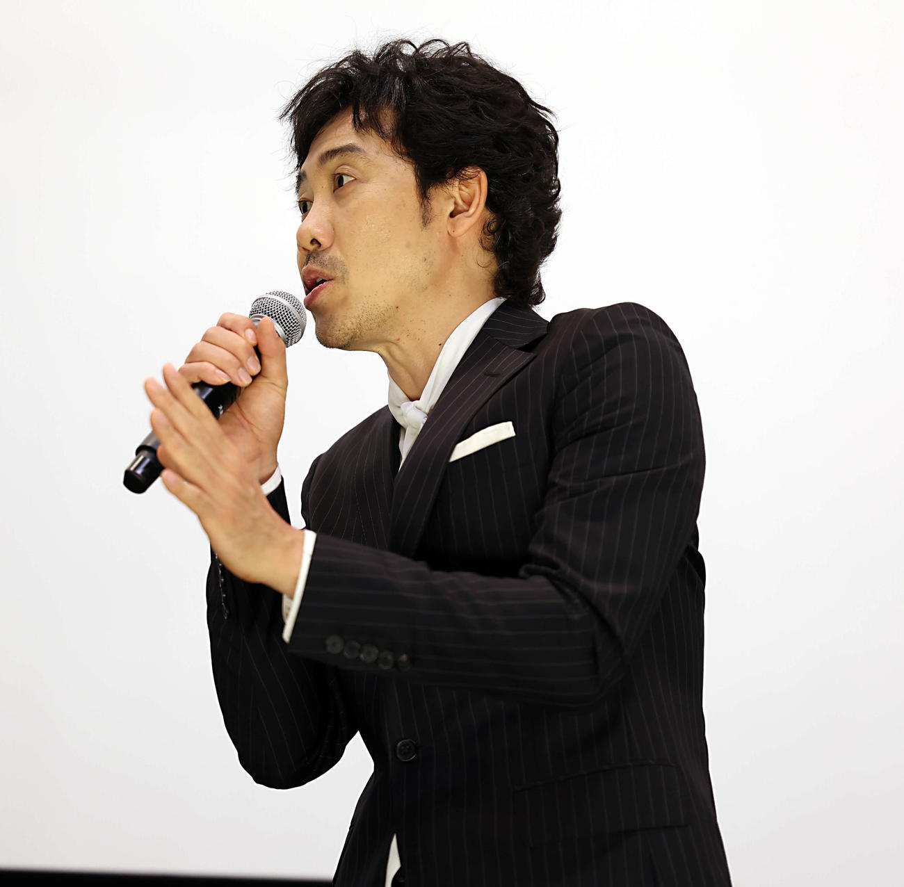 さよなら　丸の内TOEI「探偵はBARにいる3」の舞台あいさつに登壇した大泉洋（撮影・山本朝陽）