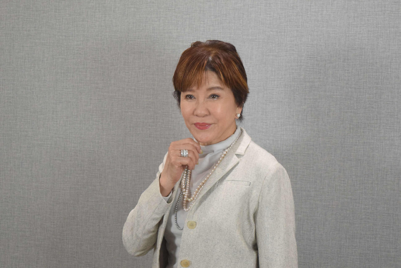 元気いっぱいの十朱幸代（撮影・阪口孝志）