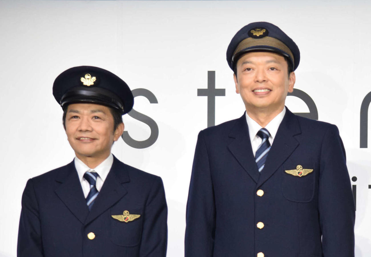 中川家の剛（左）と礼二