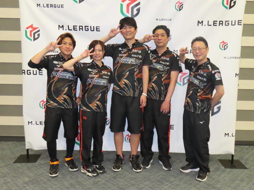 Mリーグセガサミーの監督近藤誠一のサイン 202505160001946-w500_0.jpg