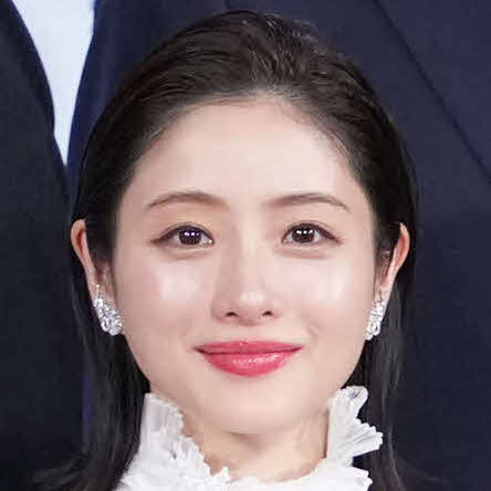 石原さとみ（2024年12月撮影）