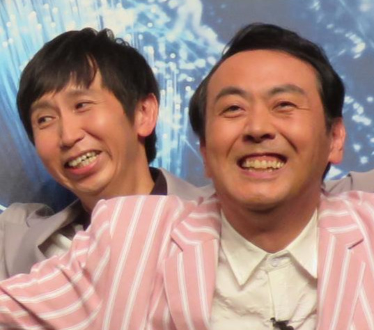 アンガールズの山根良顕、田中卓志（2024年撮影）