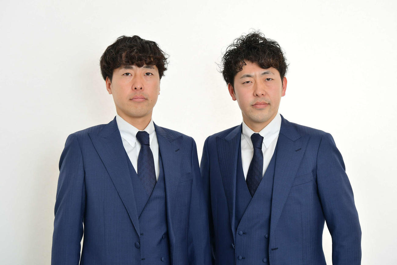 「THE SECOND～漫才トーナメント～2025」ファイナリストの吉田たち、こうへい、ゆうへい（右）