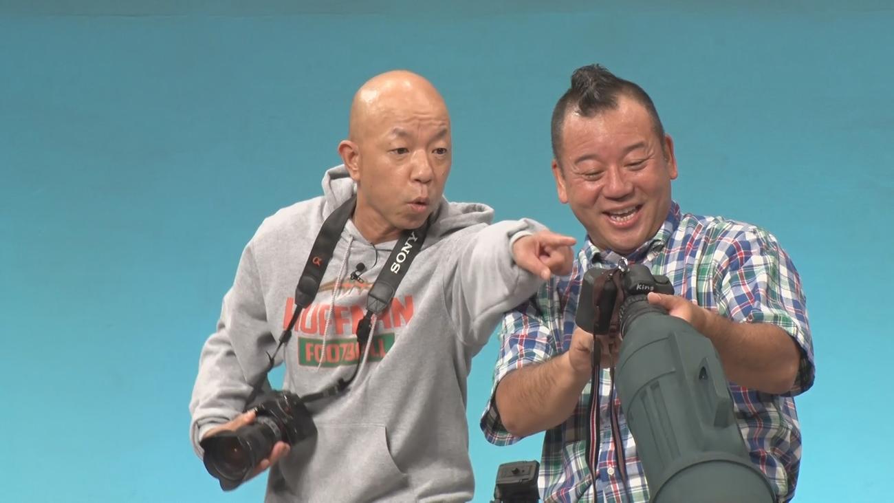 単独ライブでコントを演じるバイきんぐ小峠英二と西村瑞樹