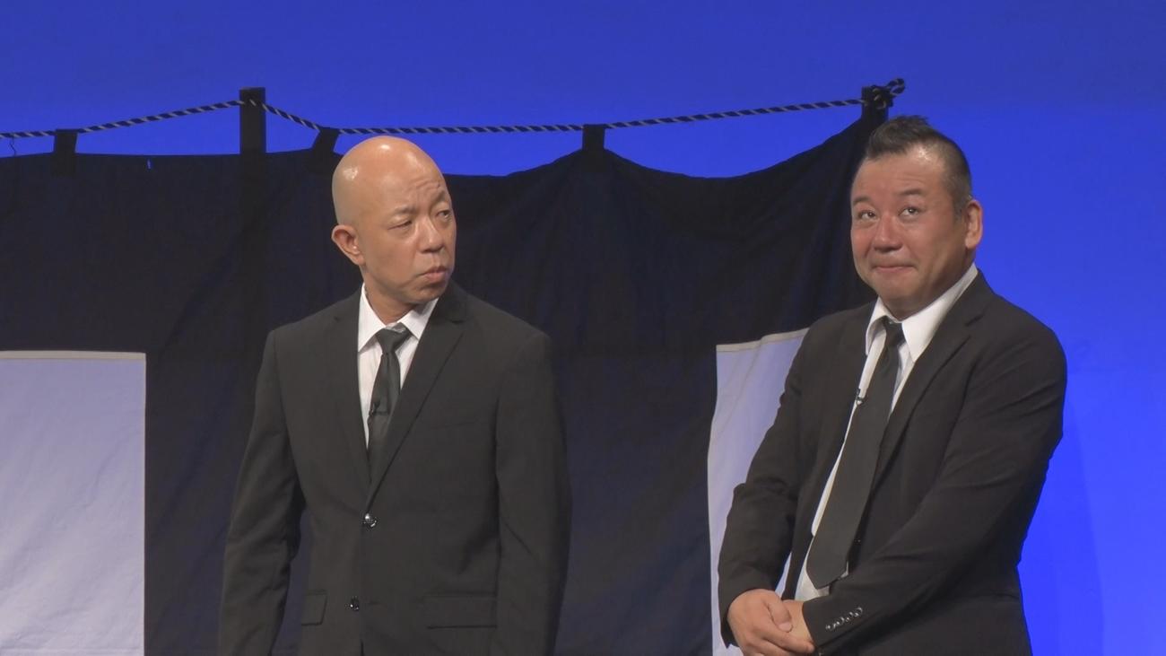 単独ライブ「音焼け」を行うバイきんぐの小峠英二（左）と西村瑞樹