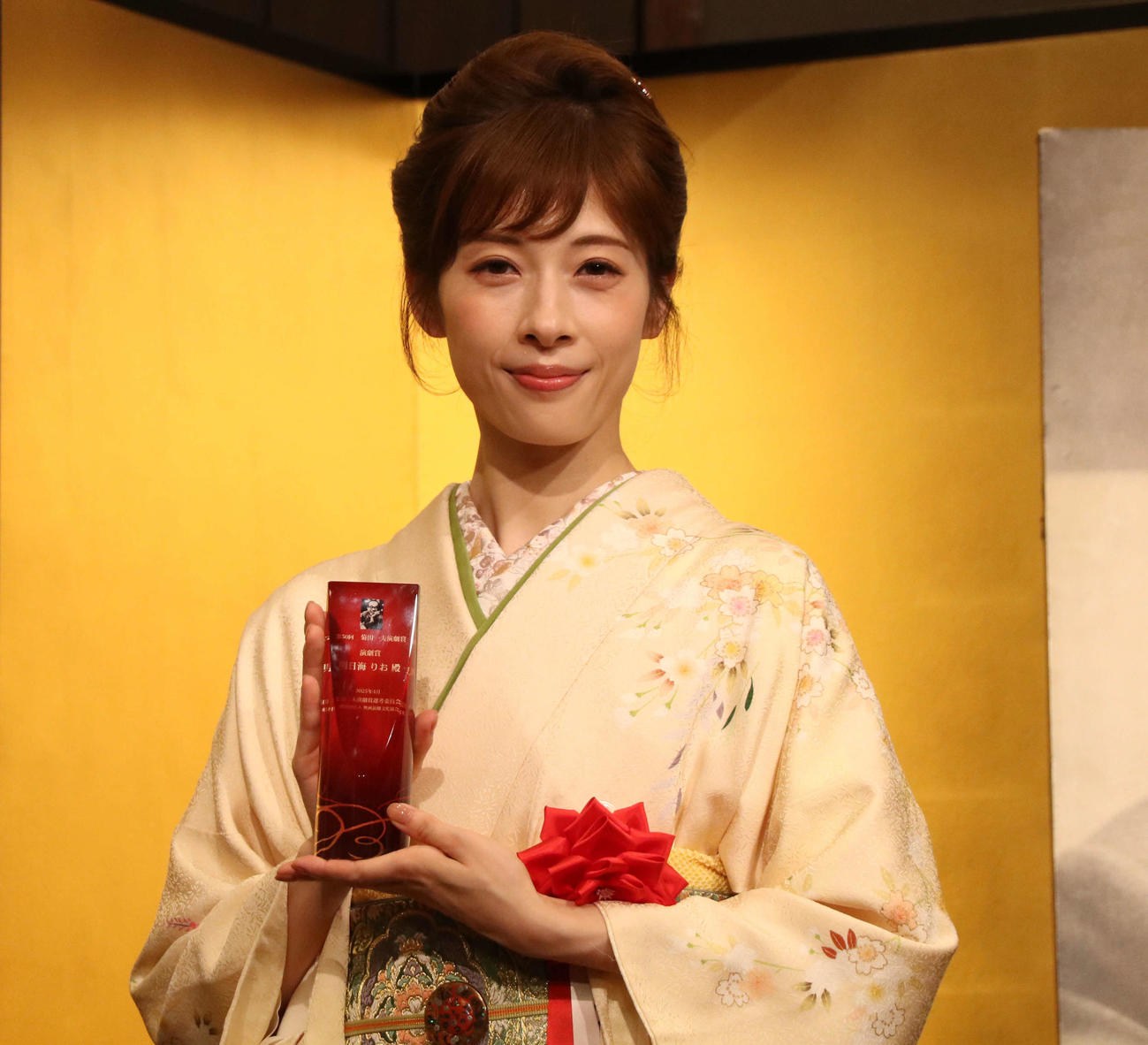 菊田一夫演劇賞を受賞した明日海りお（撮影・山本佳央）