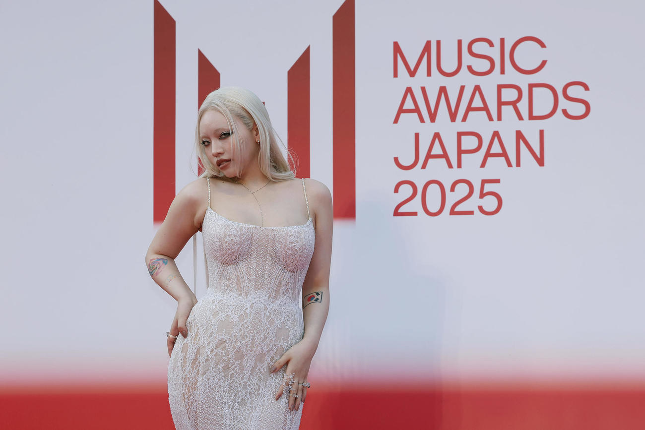 「MUSIC AWARDS JAPAN2025」のレッドカーペットに出席したちゃんみな（撮影・前田充）