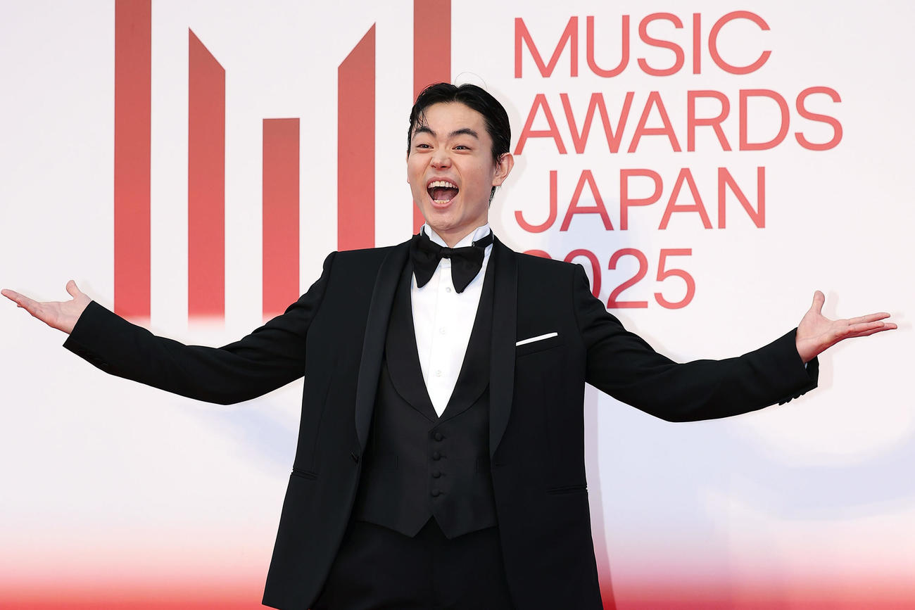 「MUSIC AWARDS JAPAN2025」のレッドカーペットに出席した菅田将暉（撮影・前田充）
