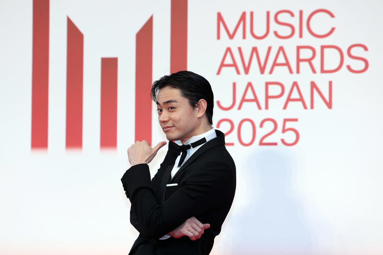 「MUSIC AWARDS JAPAN2025」のレッドカーペットに出席した菅田将暉（撮影・前田充）