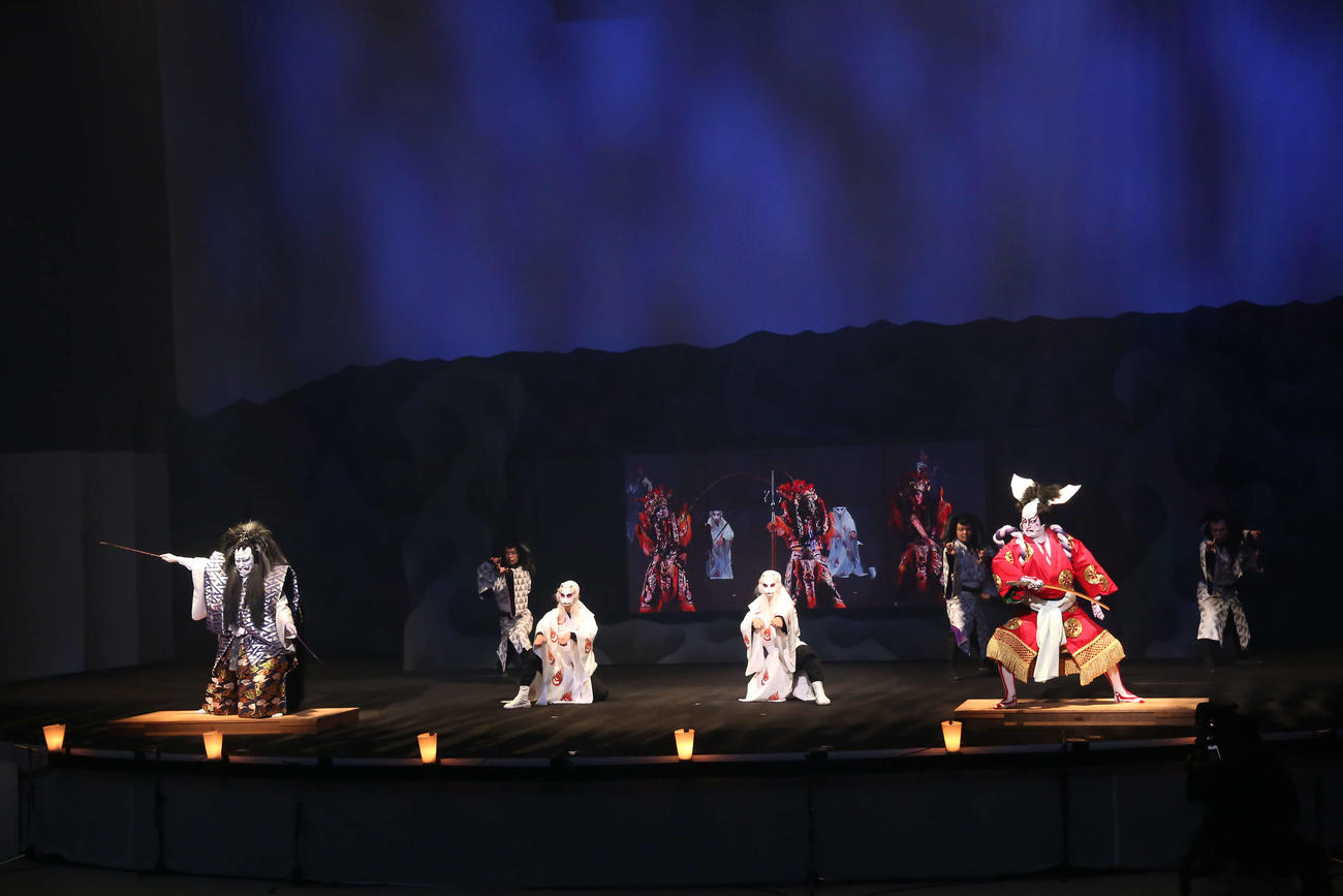 日台の演者をリアルタイムで一体化させる世界初の演出で「超歌舞伎」を行った中村獅童（C）NTT