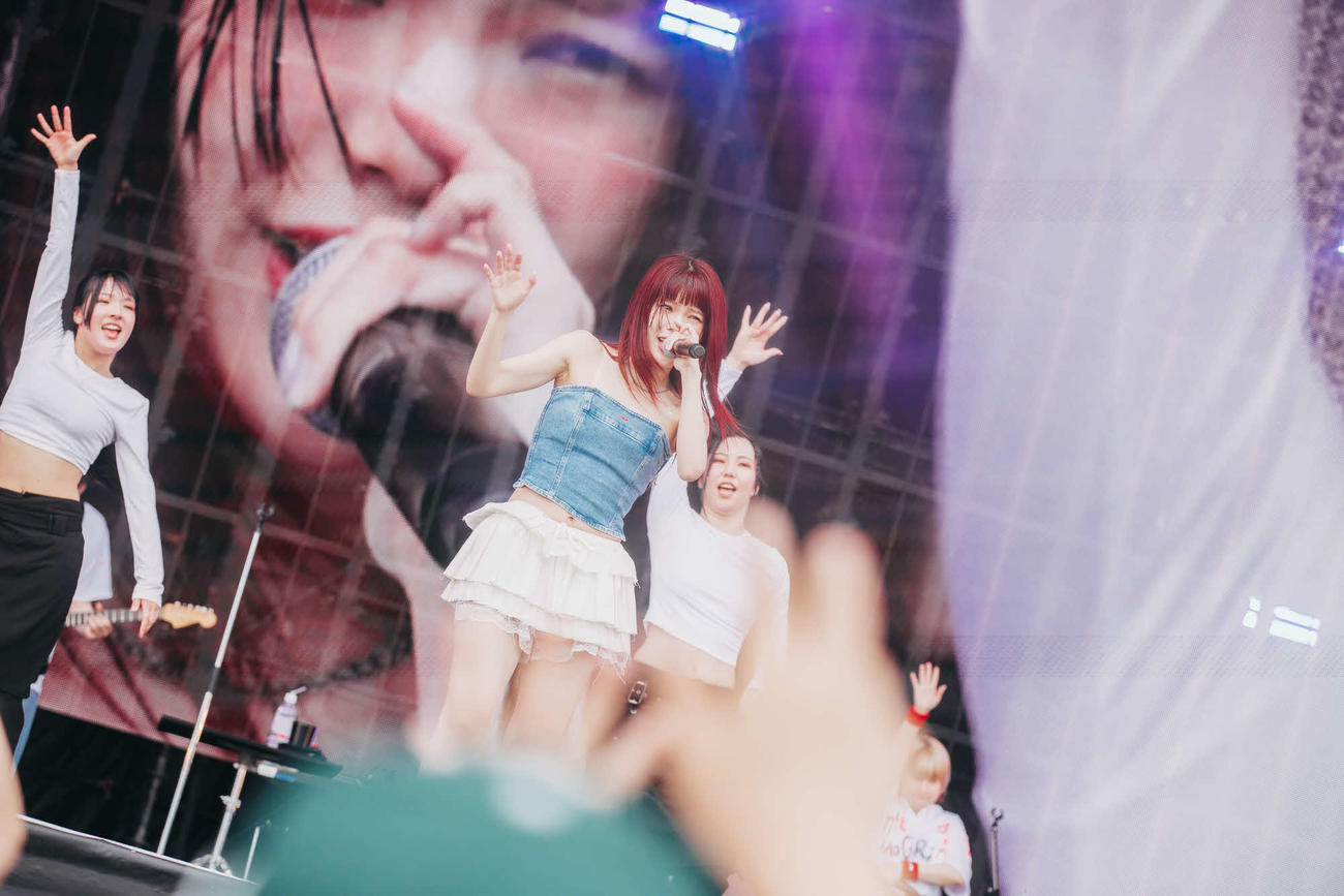 GREENROOM FESTIVAL 20th Anniversaryでパフォーマンスするアイナ・ジ・エンド（C）GREENROOM FESTIVAL 20th Anniversary