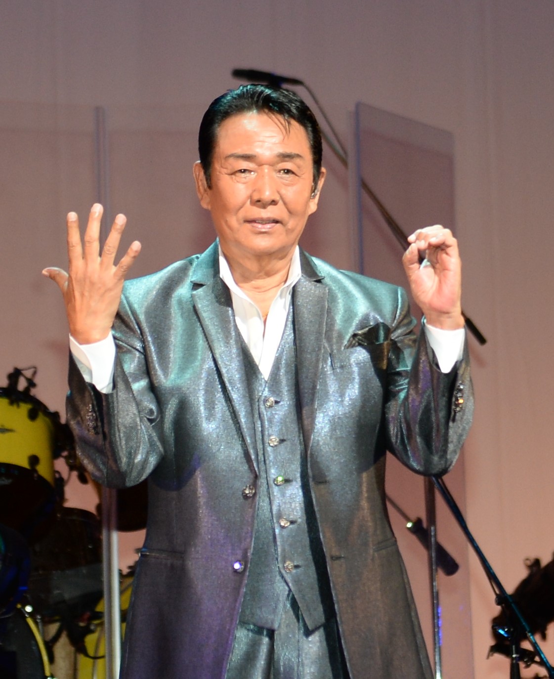 デビュー50周年記念コンサートを行った山本譲二