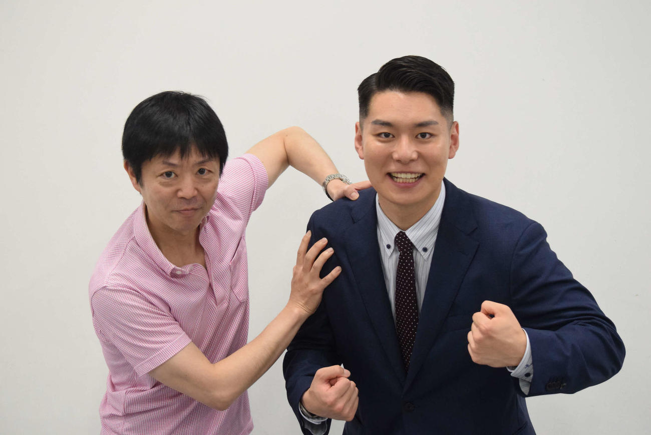 取材会に出席したカンテレ岡安譲アナウンサー（左）と西中蓮アナウンサー（撮影・阪口孝志）