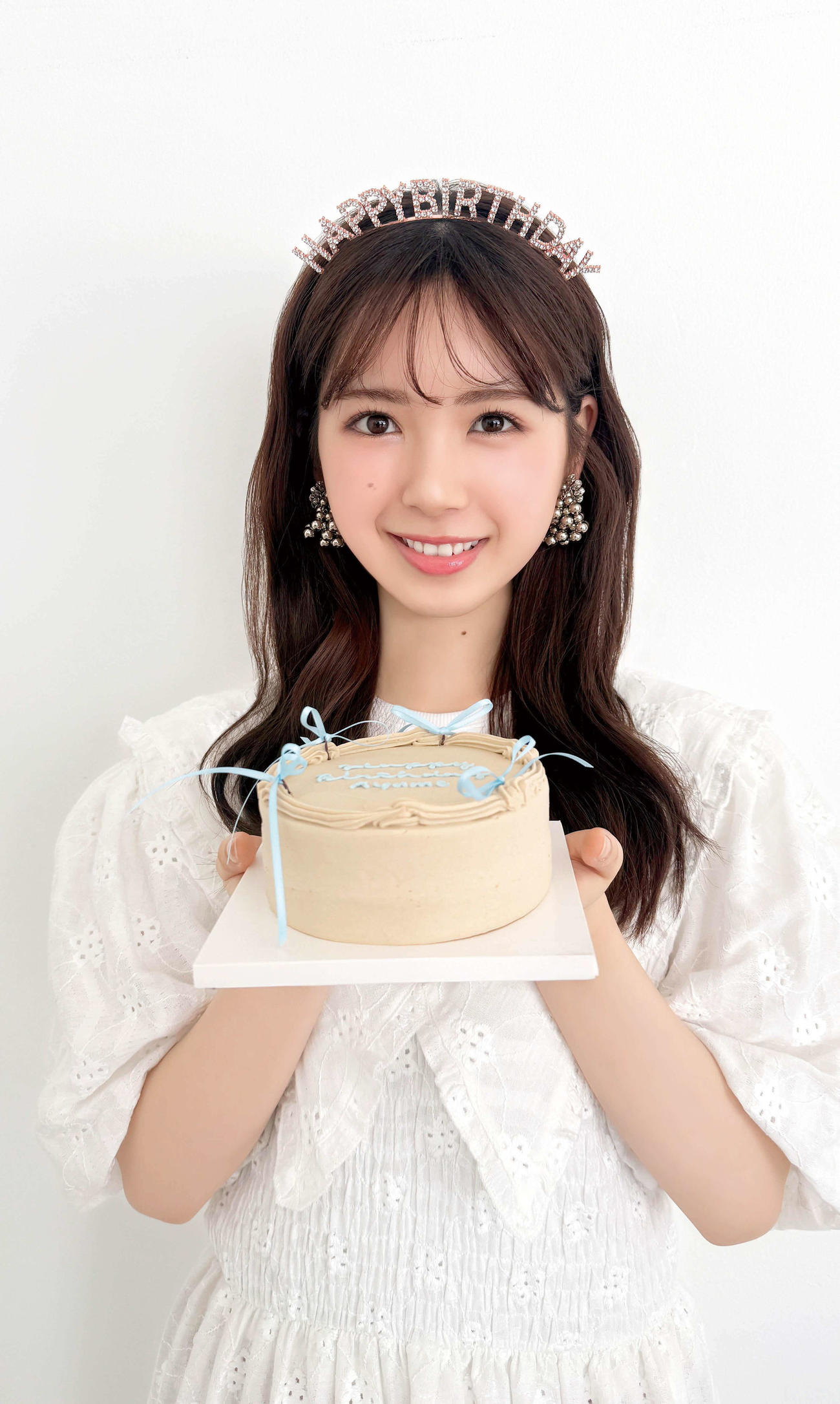 乃木坂46筒井あやめファースト写真集特典のバースデーカードのカット（細居幸次郎氏撮影）