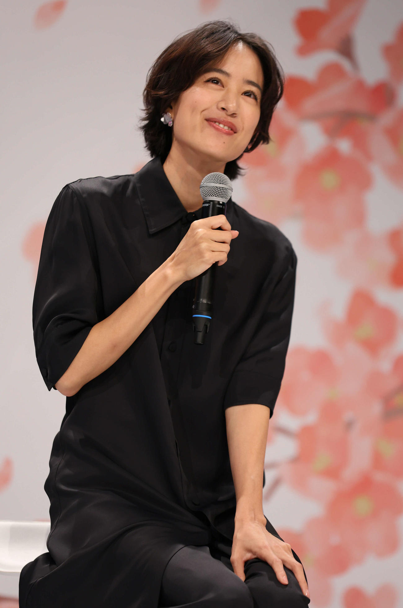 26年度後期の朝ドラ発表会見で主演の石橋静河は宇野千代さんについて語った（撮影・西尾就之）