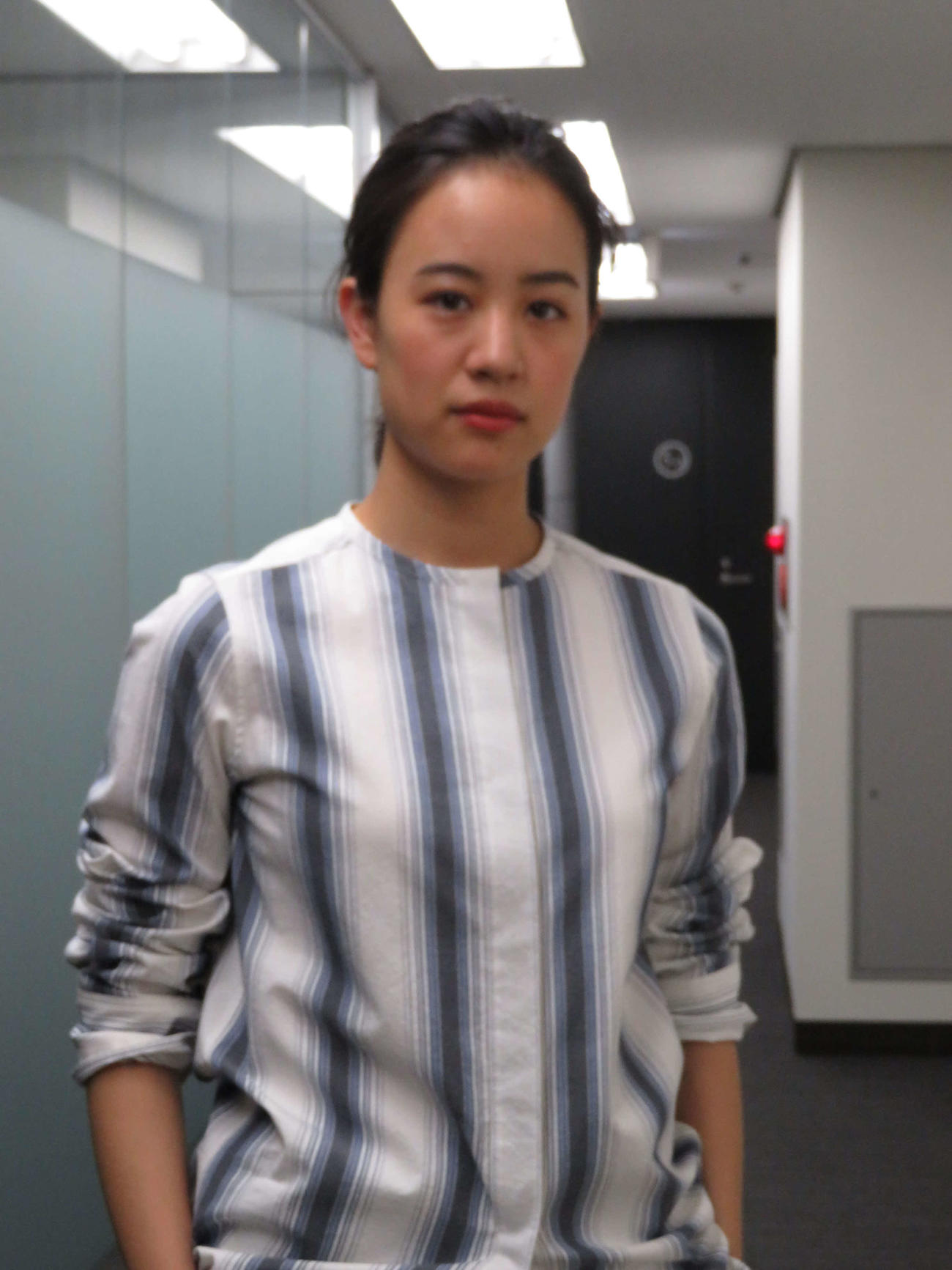 「映画　夜空はいつでも最高密度の青色だ」公開前に取材に応じた石橋静河（撮影・村上幸将）