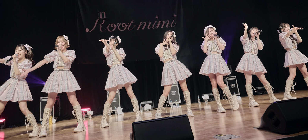 デビュー公演を行ったRoot mimiのメンバー