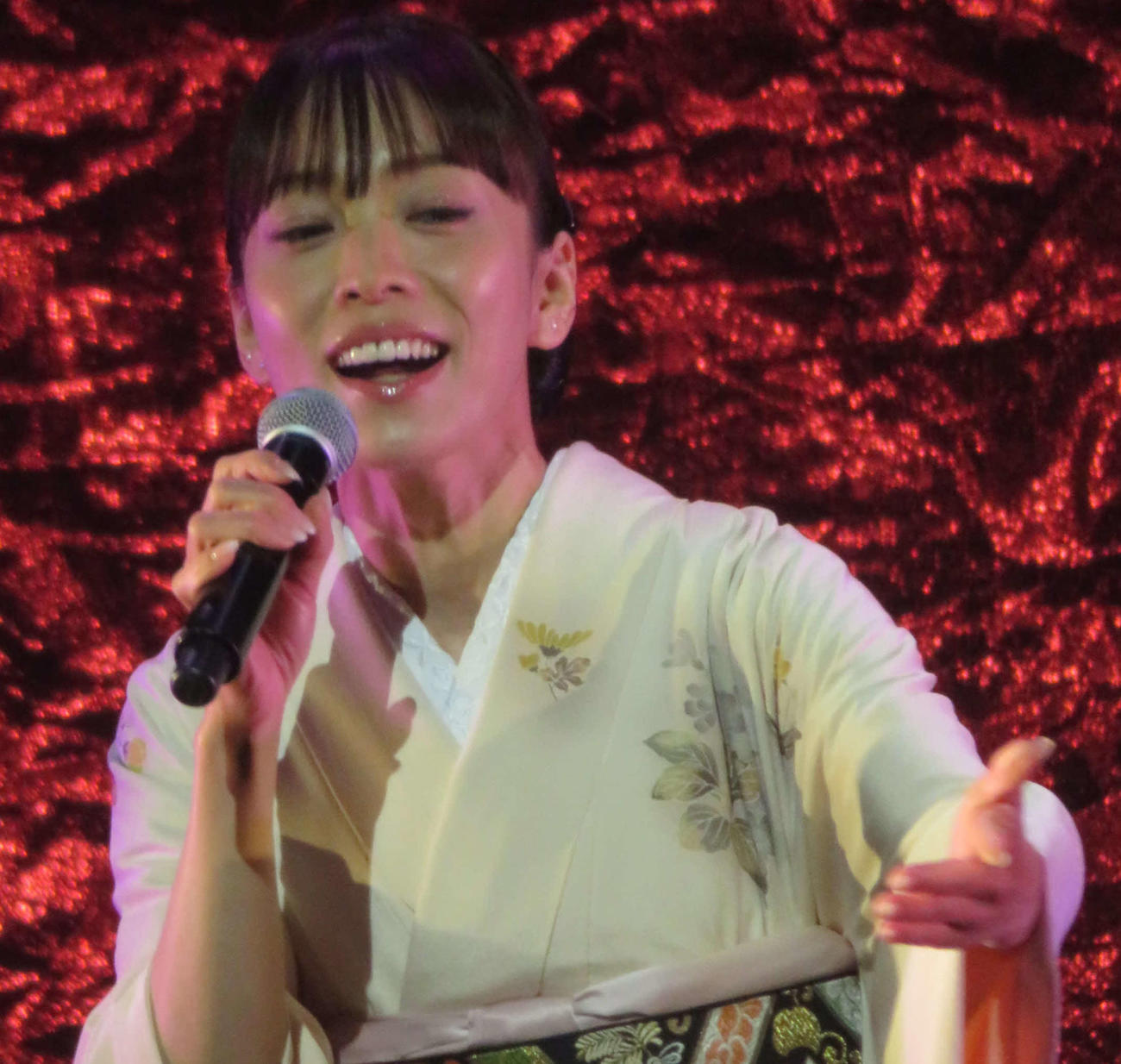 シブヤエンタメ祭「JAME歌謡祭」で歌う杜このみ（撮影・川田和博）