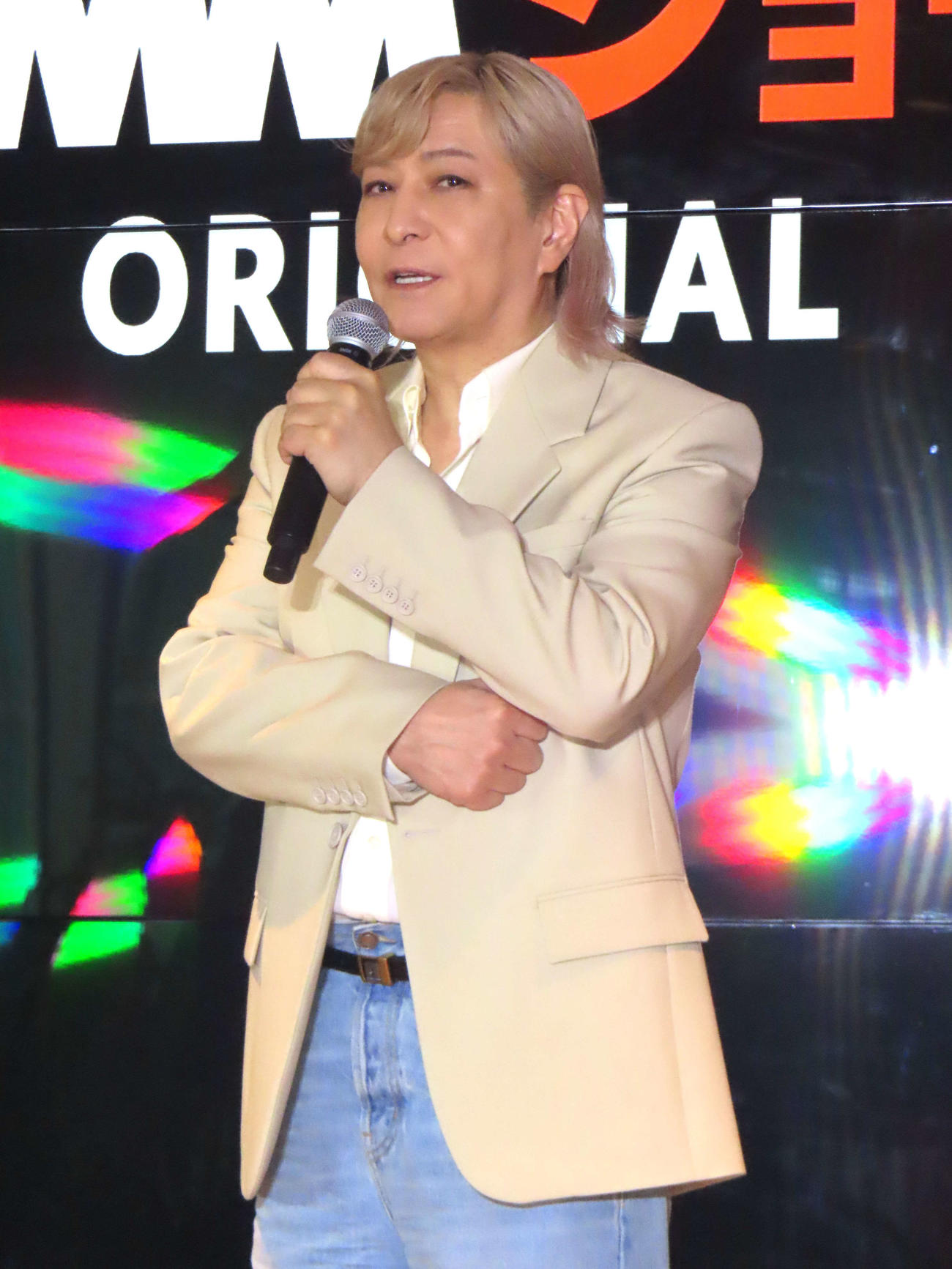 「もう1回バズりたい」と語る小室哲哉