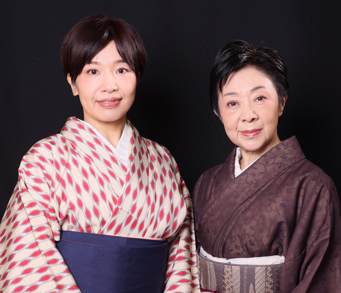 加恵役の吉野実紗（左）と於継役の小野洋子（撮影・宮川舞子氏）