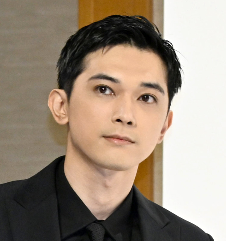 映画「国宝」完成報告会に出席した吉沢亮（撮影・千葉一成）
