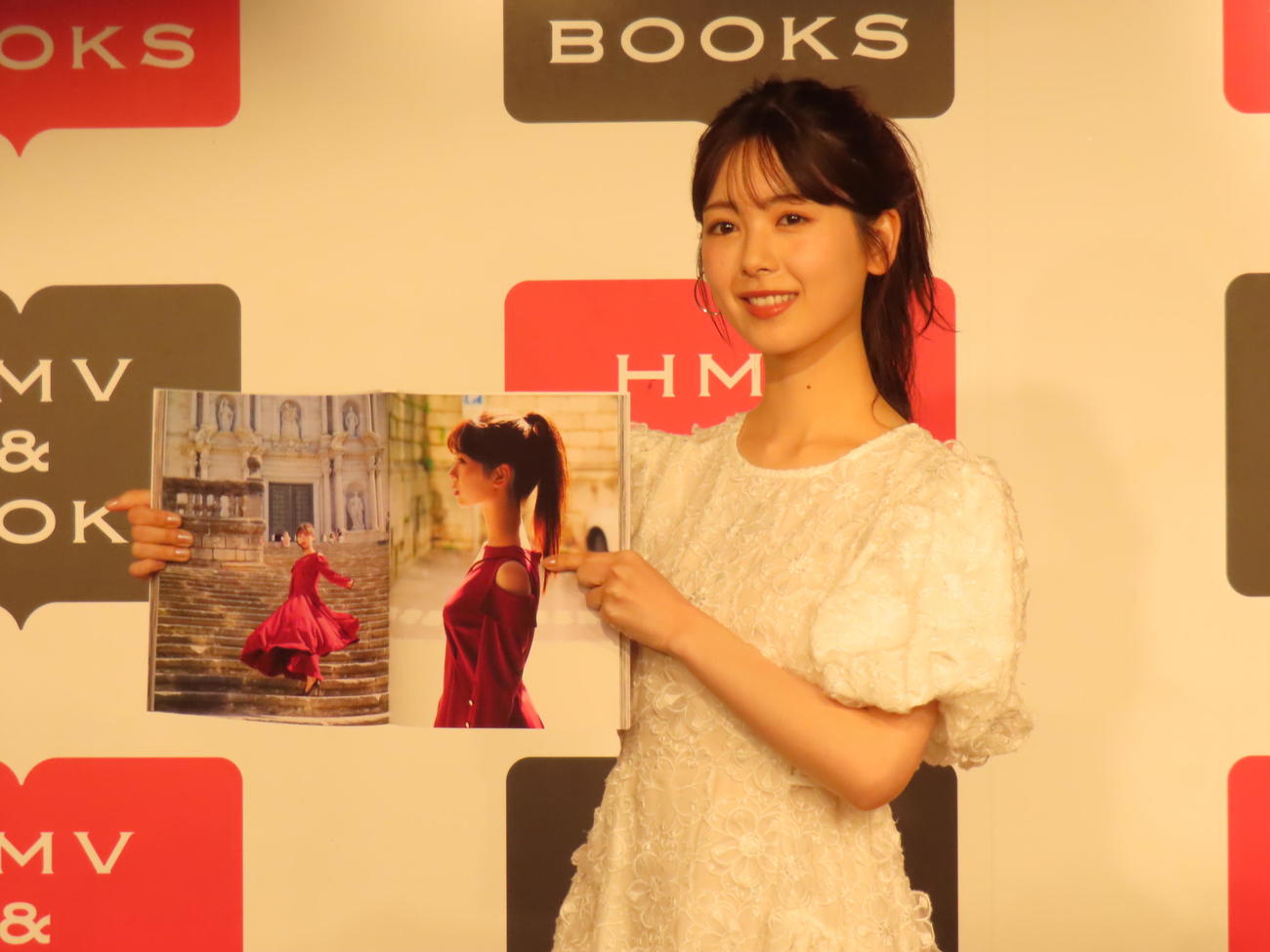 写真集発売記念記者会見に出席した乃木坂46筒井あやめ