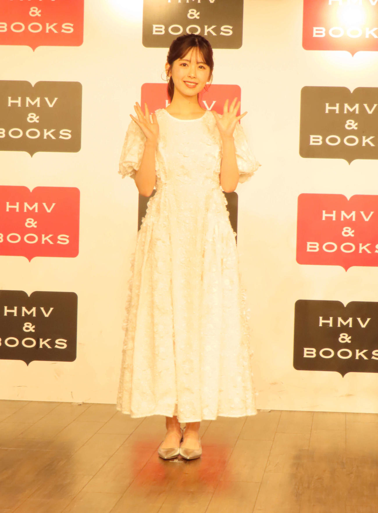 写真集発売記念記者会見に出席した乃木坂46筒井あやめ