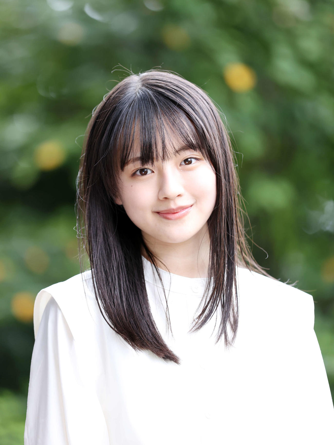 無垢（むく）な瞳と透明感が印象的な当時17歳の上坂樹里（2021年9月撮影）