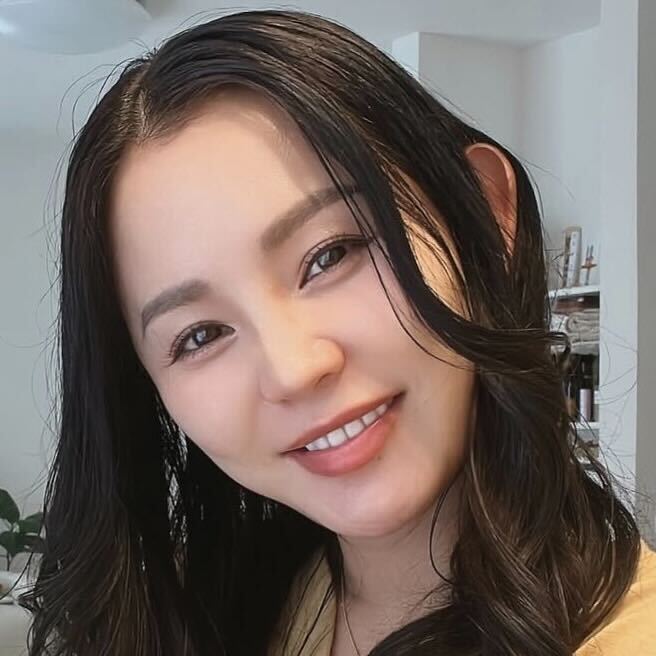 丘咲エミリのインスタグラムから