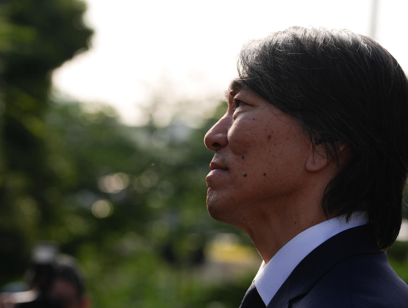 帰国し弔問に訪れた松井氏は、長嶋さんとの思い出を話す（撮影・菅敏）