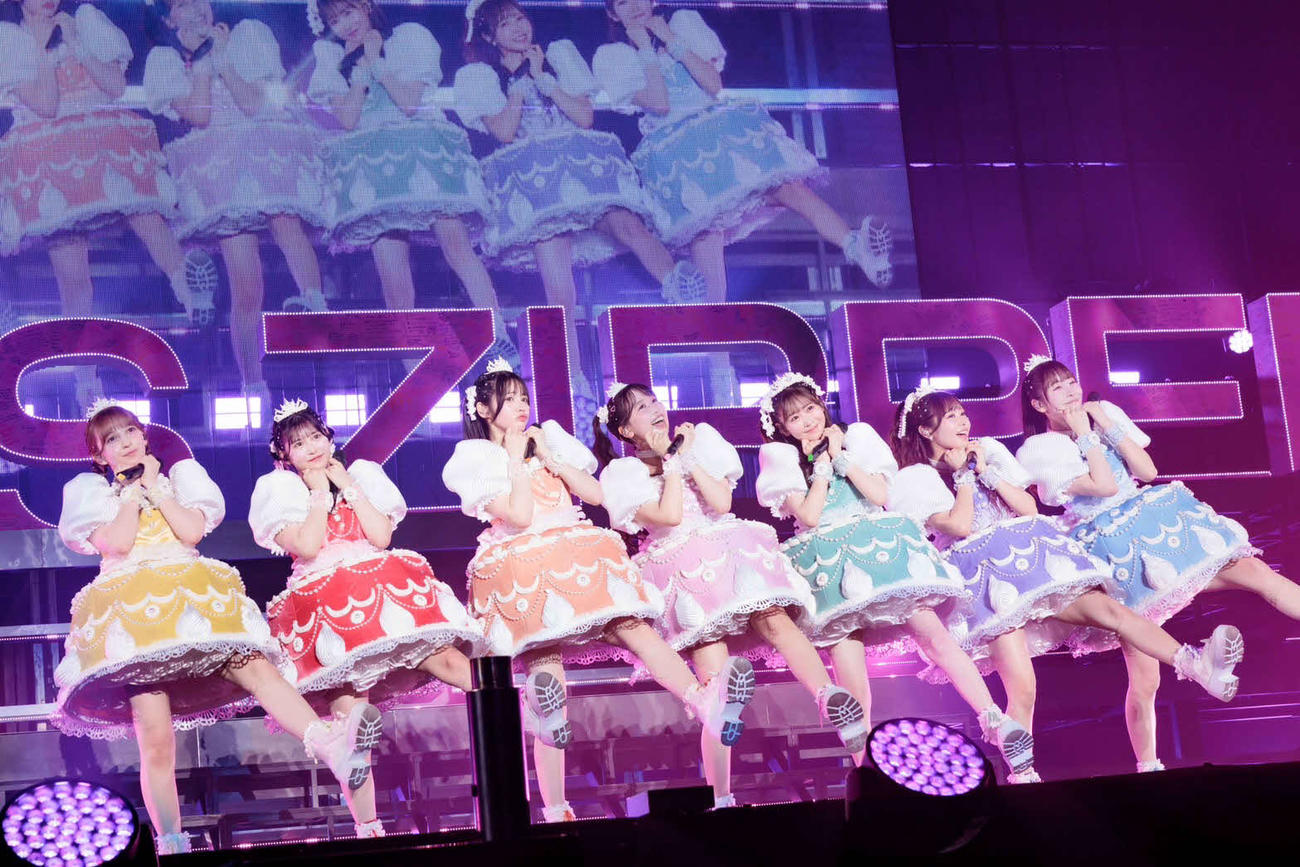 3周年記念公演「FRUITS ZIPPER 3rd ANNIVERSARY　超めでたいライブ－さん－」を開催したFRUITS ZIPPER
