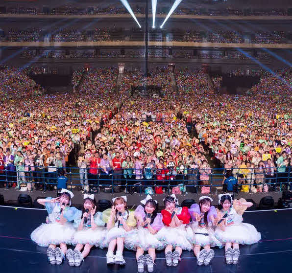 3周年記念公演「FRUITS ZIPPER 3rd ANNIVERSARY　超めでたいライブ－さん－」を開催したFRUITS ZIPPER