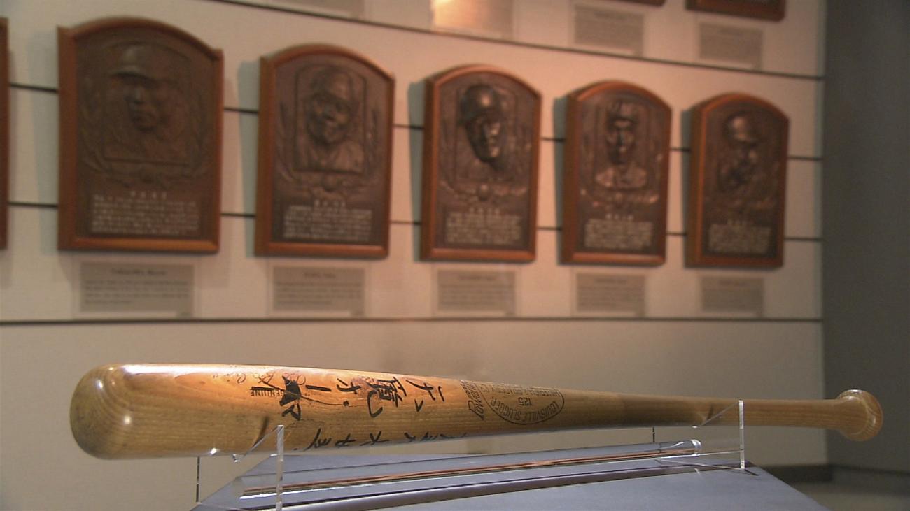 NHKスペシャル「さよならミスタープロ野球　長嶋茂雄」番組画像。天覧試合のホームランバット