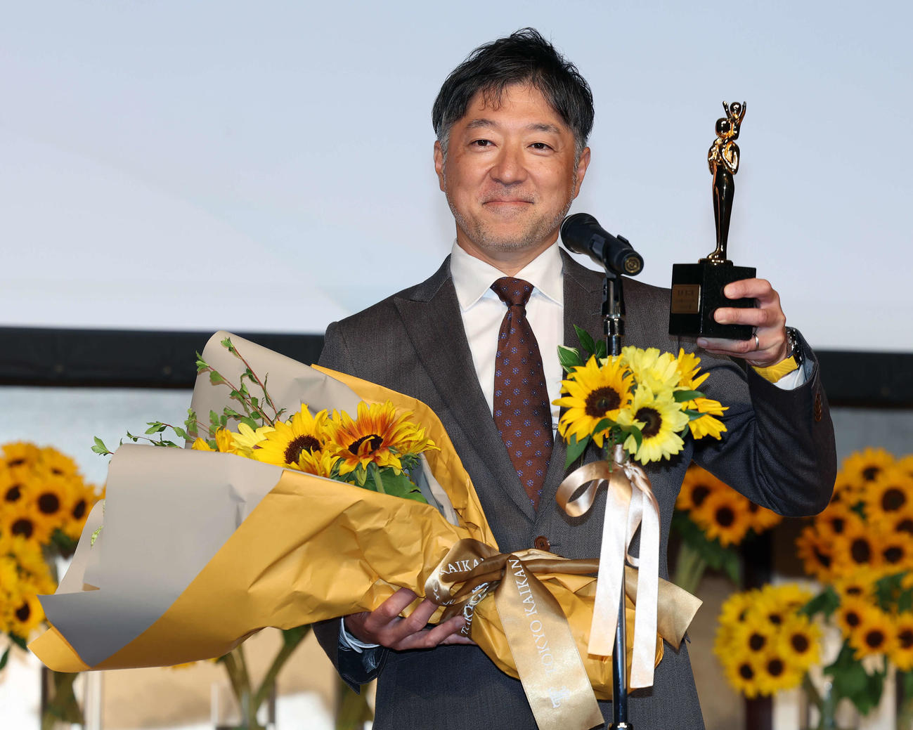 第44回ベスト・ファーザー「イエローリボン賞」を受賞した宮崎悌二氏（撮影・山本朝陽）