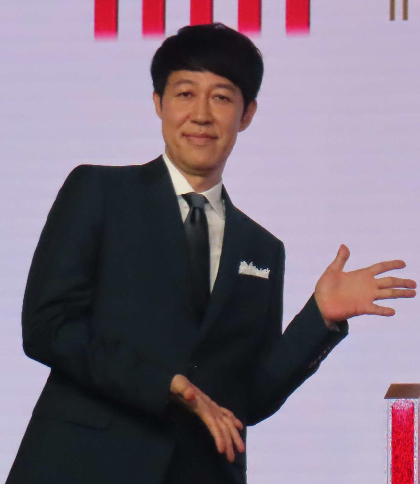 小籔千豊＝25年4月