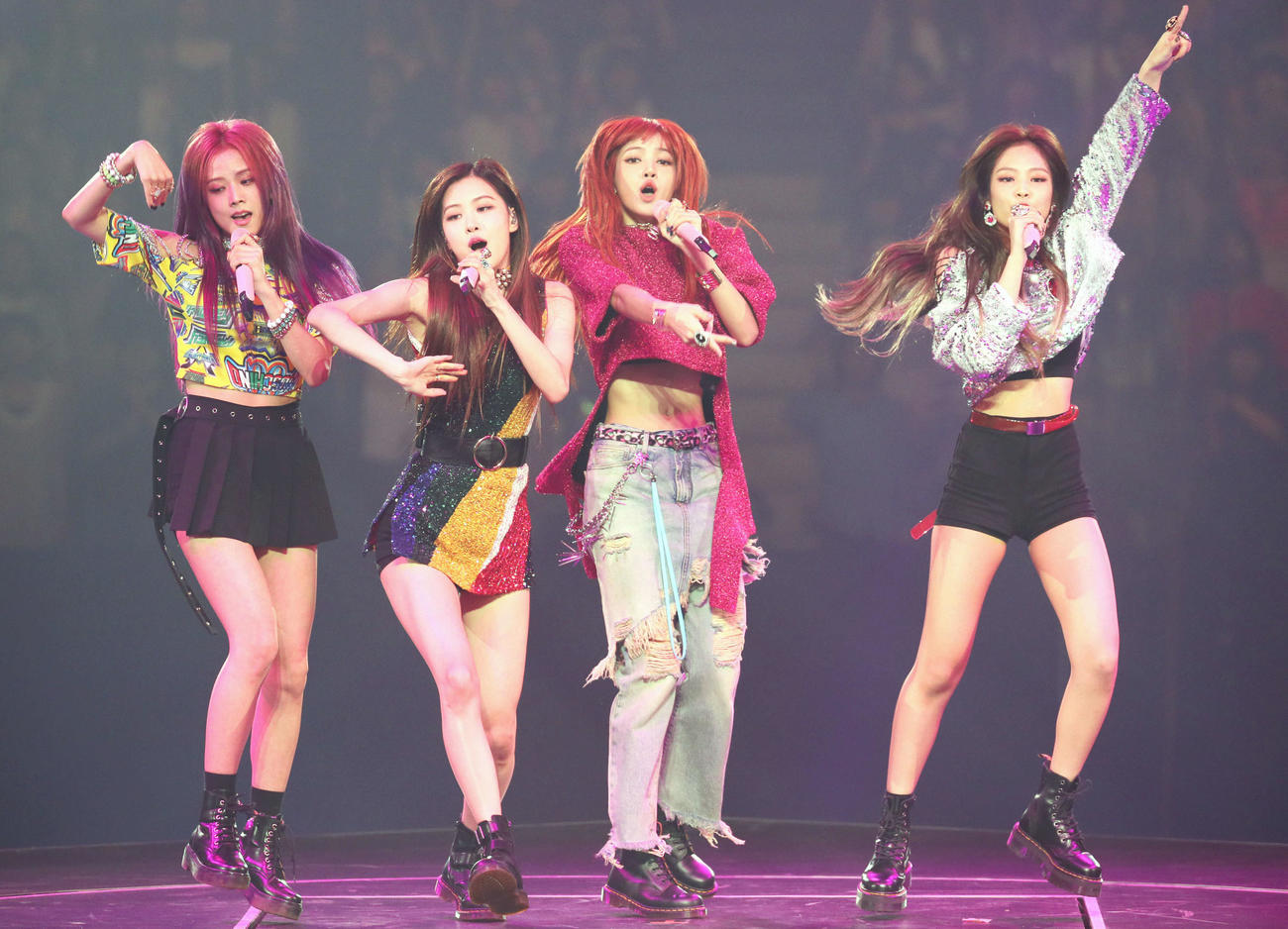 BLACKPINKの、左からJISOO、ROSE、LISA、JENNIE（2017年7月撮影）