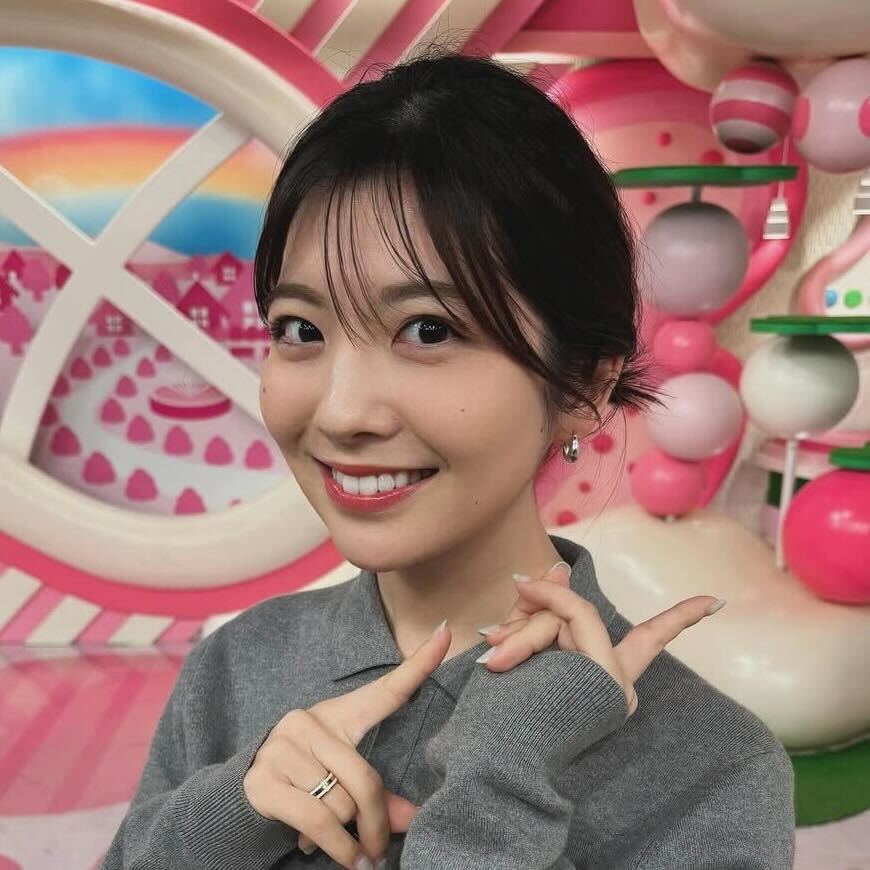 日テレ佐藤真知子アナ「宇宙一可愛すぎる」元同僚フリーアナと2ショット「目がテン姉妹」 - 芸能写真ニュース : 日刊スポーツ