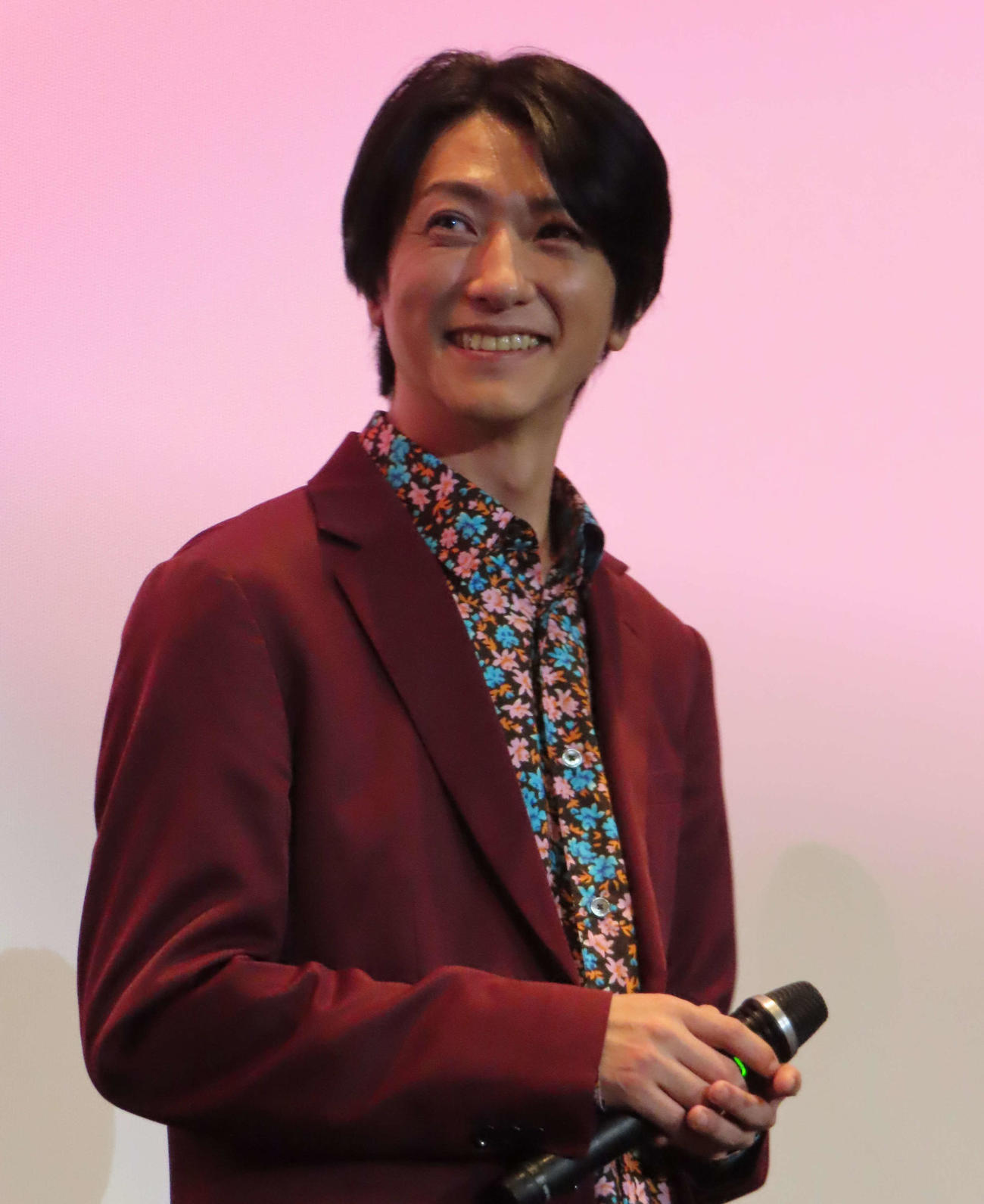 映画「死神遣いの事件帖　終（ファイナル）」の完成披露舞台あいさつに出席した鈴木拡樹