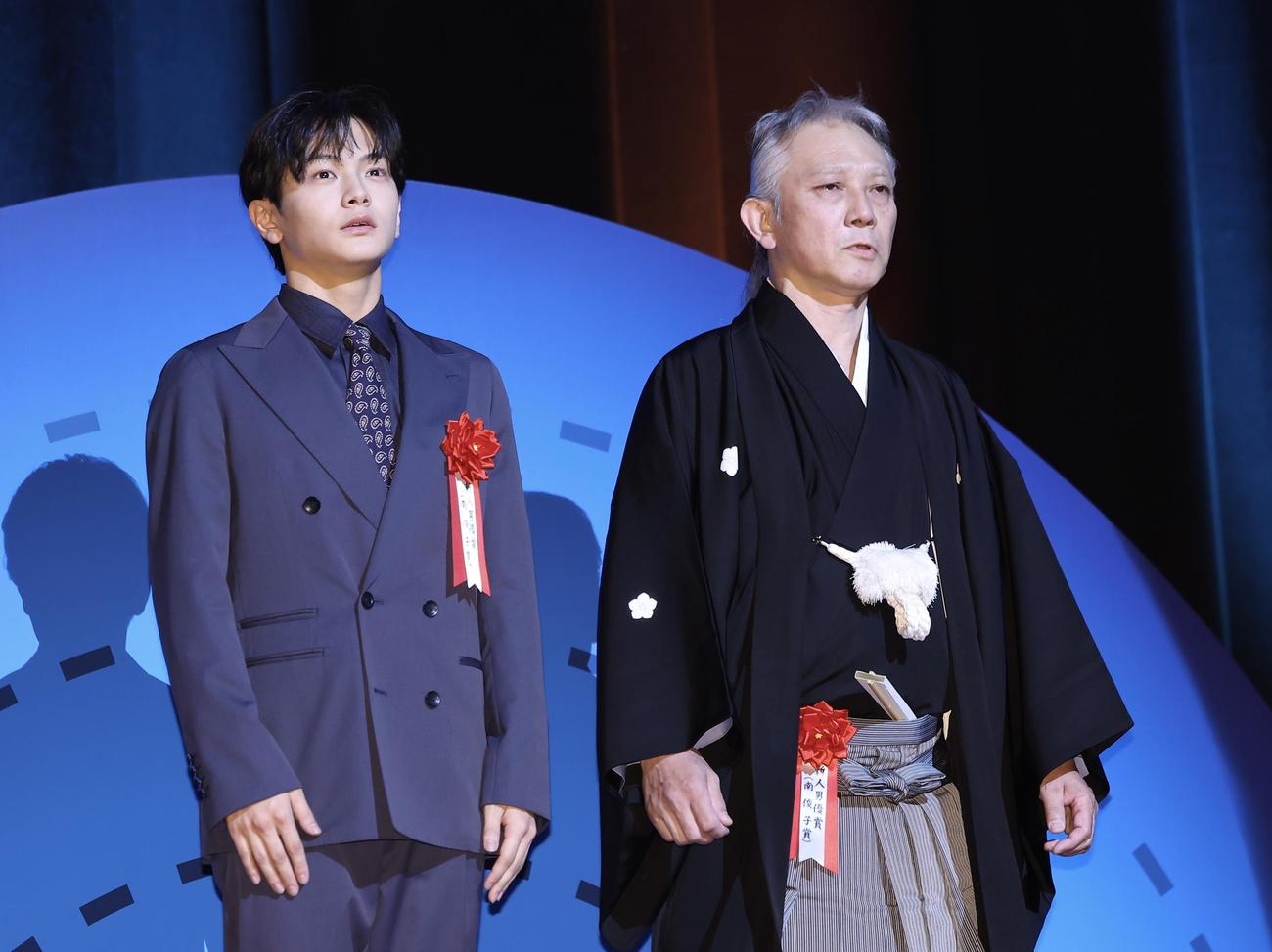 新人俳優賞の齋藤潤（左）と本山力（撮影・河田真司）