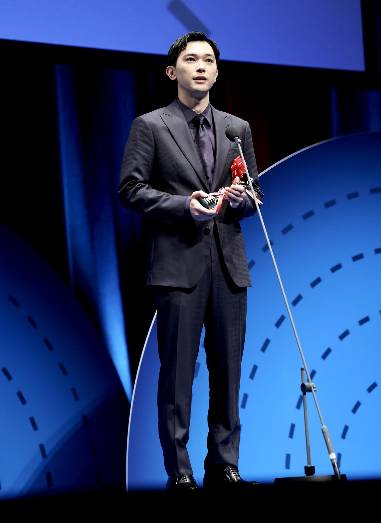 主演男優賞受賞の吉沢亮（撮影・河田真司）