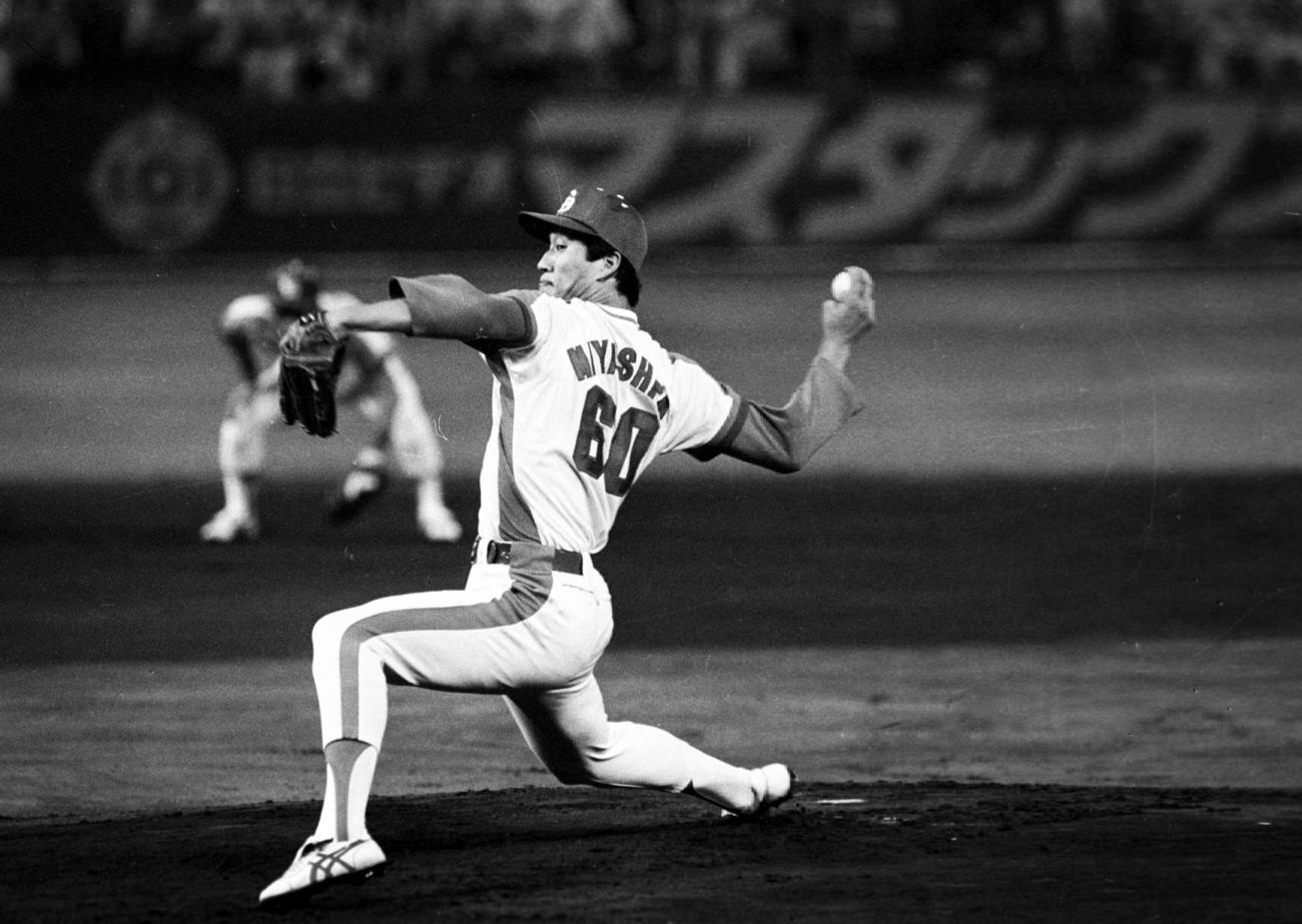 1986年6月19日、巨人戦で力投する中日先発の宮下昌己