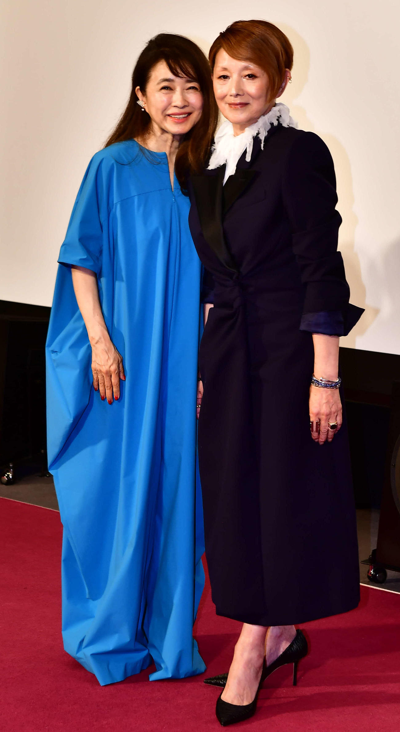 NHKプレミアム連続ドラマ「照子と瑠衣」の会見に出席した風吹ジュン（左）と夏木マリ（撮影・松尾幸之介）