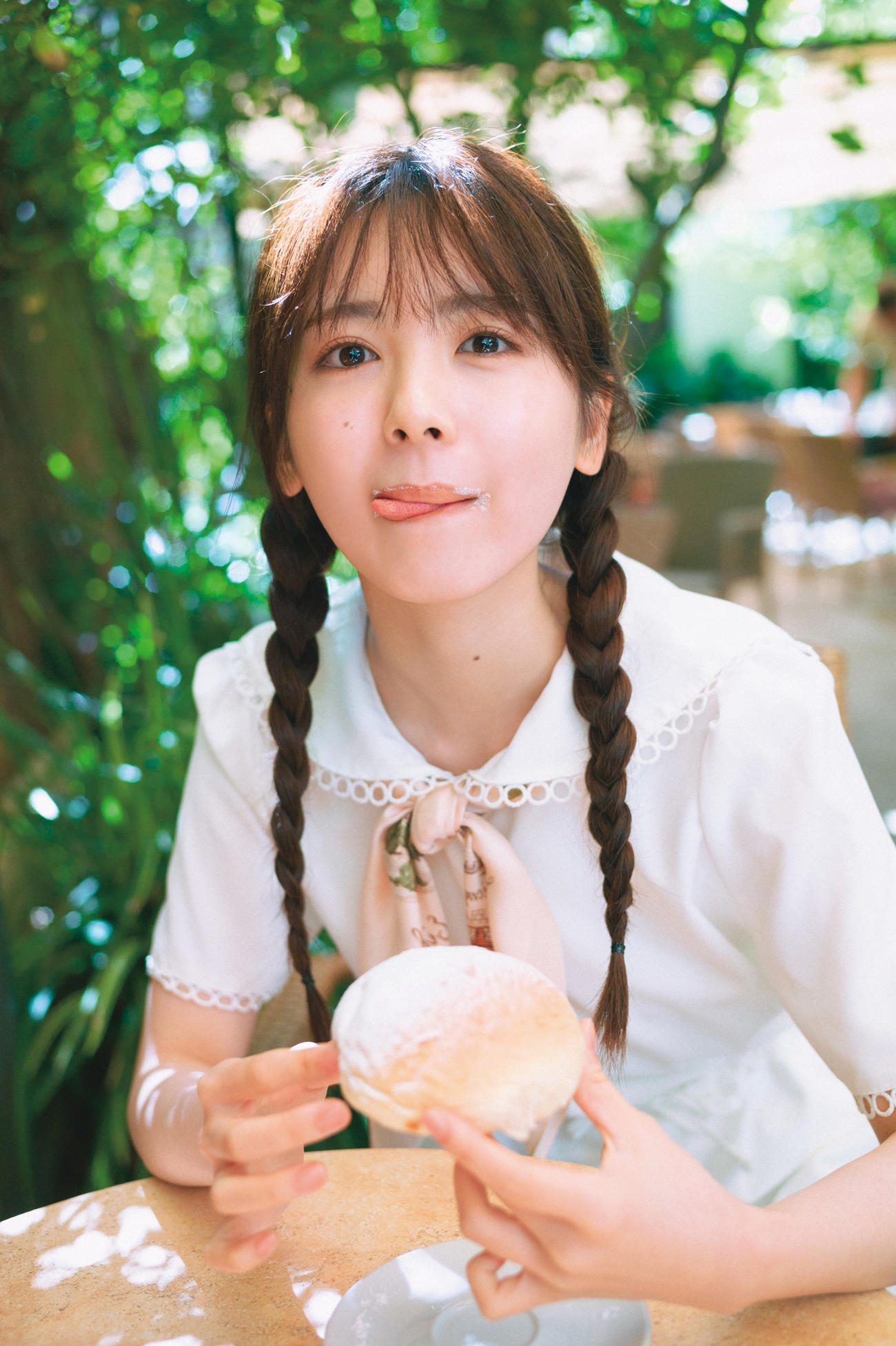 乃木坂46筒井あやめファースト写真集のカット　撮影・細居幸次郎