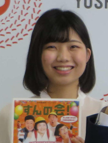 曽麻綾（2022年撮影）