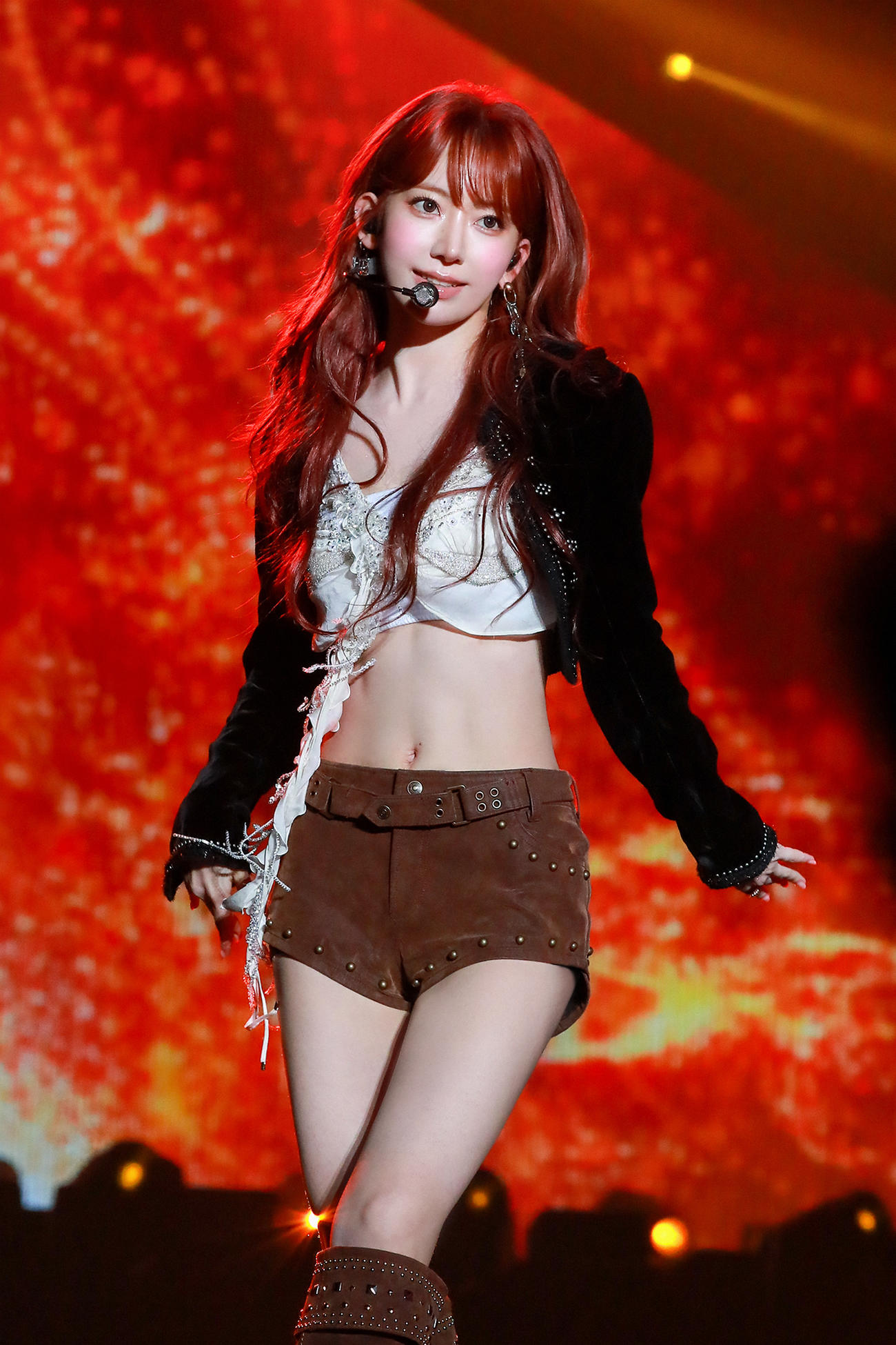 ワールドツアー「2025 LE SSERAFIM TOUR‘EASY CRAZY HOT’IN JAPAN」日本最終公演でパーフォーマンスを披露するSAKURA (P)＆(C) SOURCE MUSIC