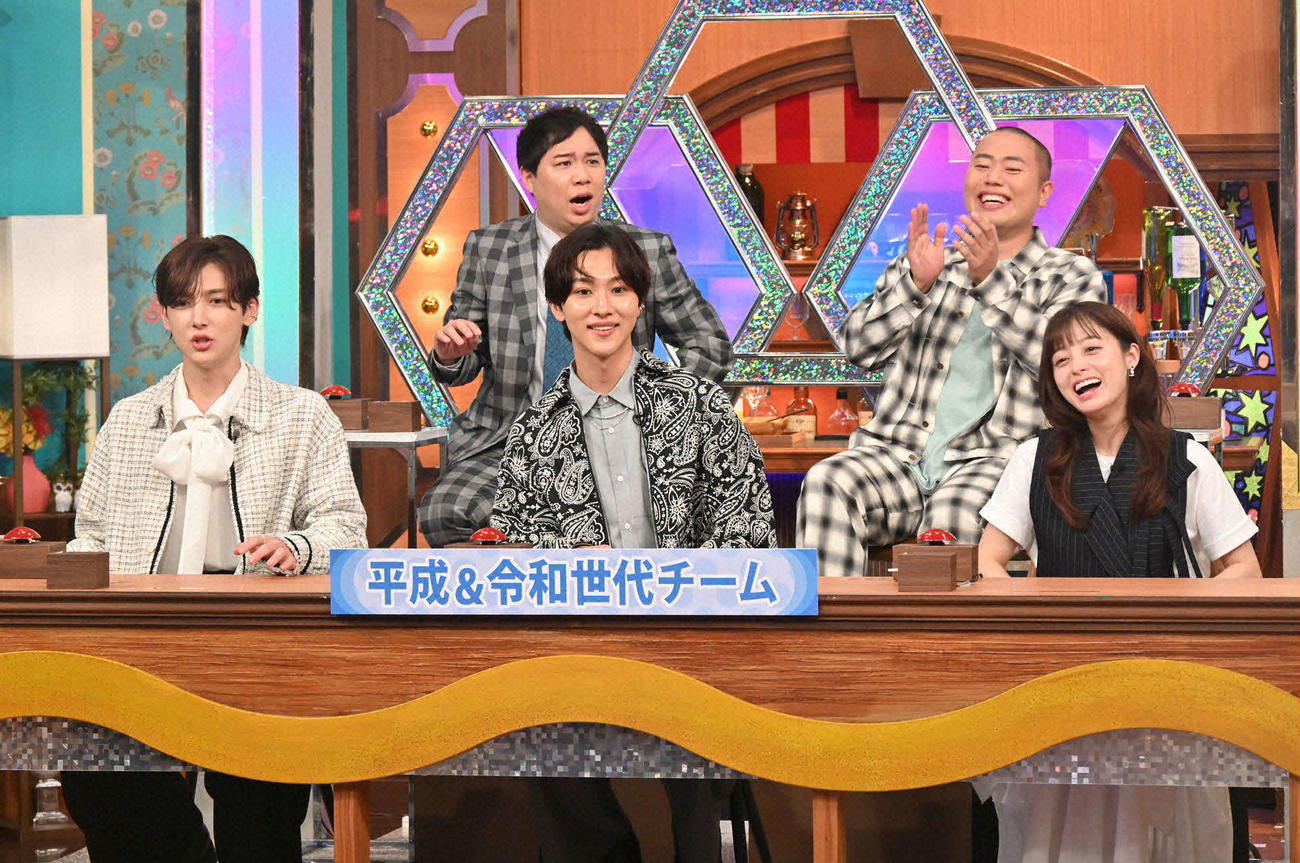 テレビ朝日系バラエティー「THE　世代感　ゴールデンSP」に初出演したROIROMの浜川路己（下段左）と本多大夢（下段中央）（C）テレビ朝日