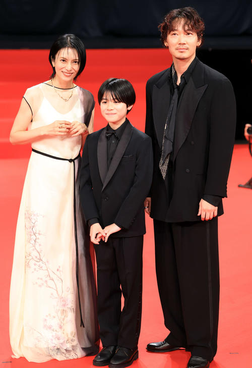 綾野剛、主演映画で14年ぶりに亀梨和也と共演「お互いの成長を確かめ
